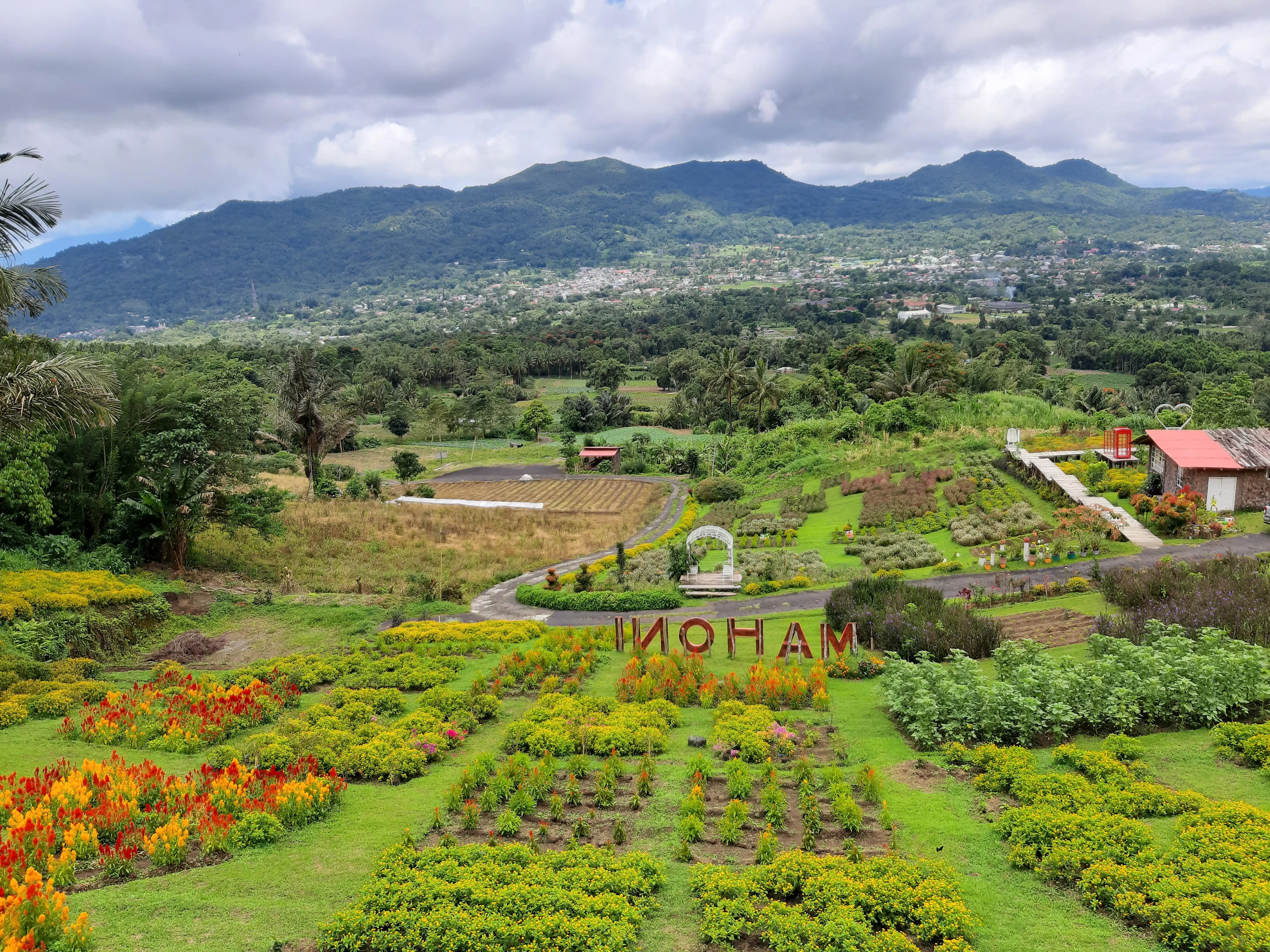 Taman Wisata Mahoni